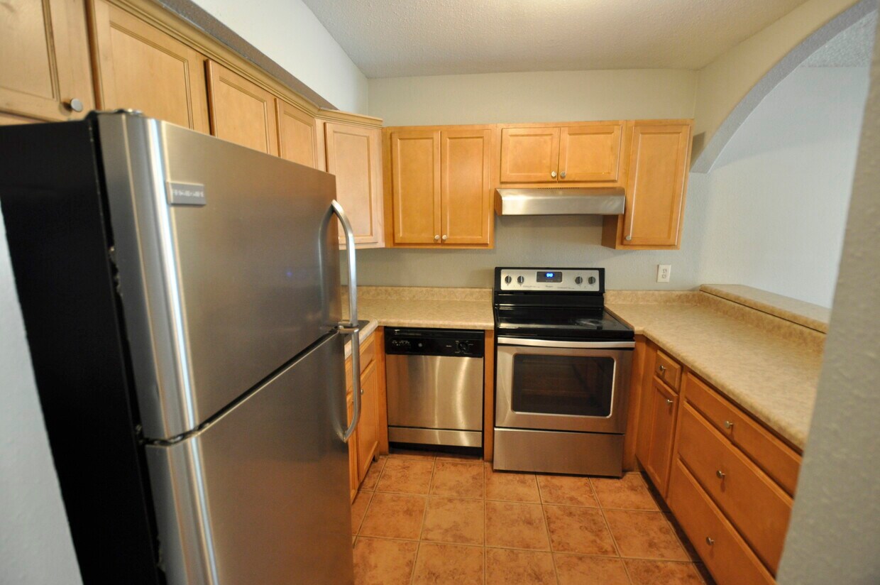Primary Photo - 7616 Forest City Rd