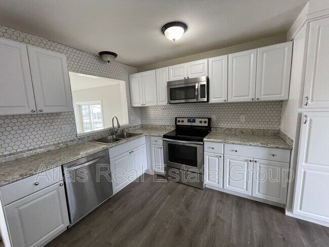 Building Photo - 4811 Bailey Pl