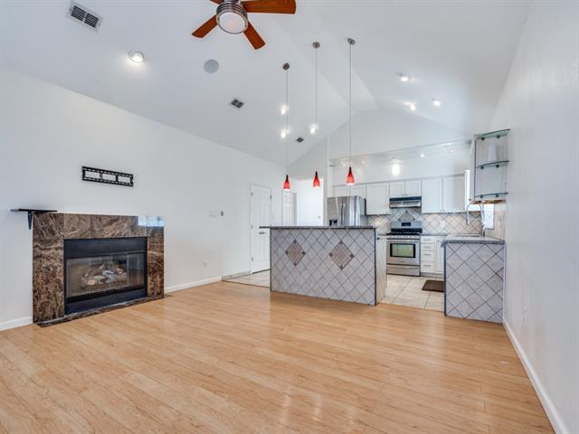 Foto del edificio - 7833 Hardwick Ct