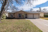 Foto principal - 4 Bedroom, 2 Bath Home in Round Rock w/ Sh...