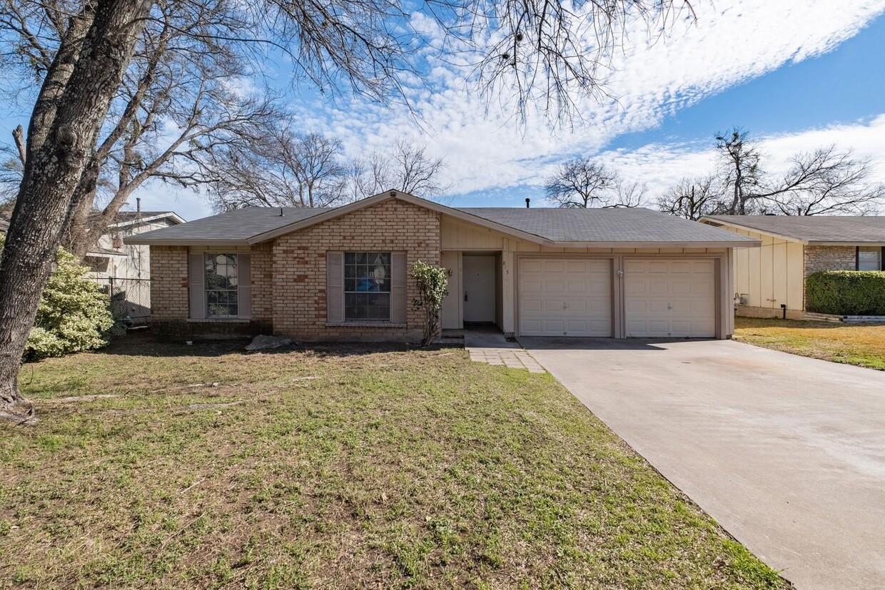 Primary Photo - 4 Bedroom, 2 Bath Home in Round Rock w/ Sh...