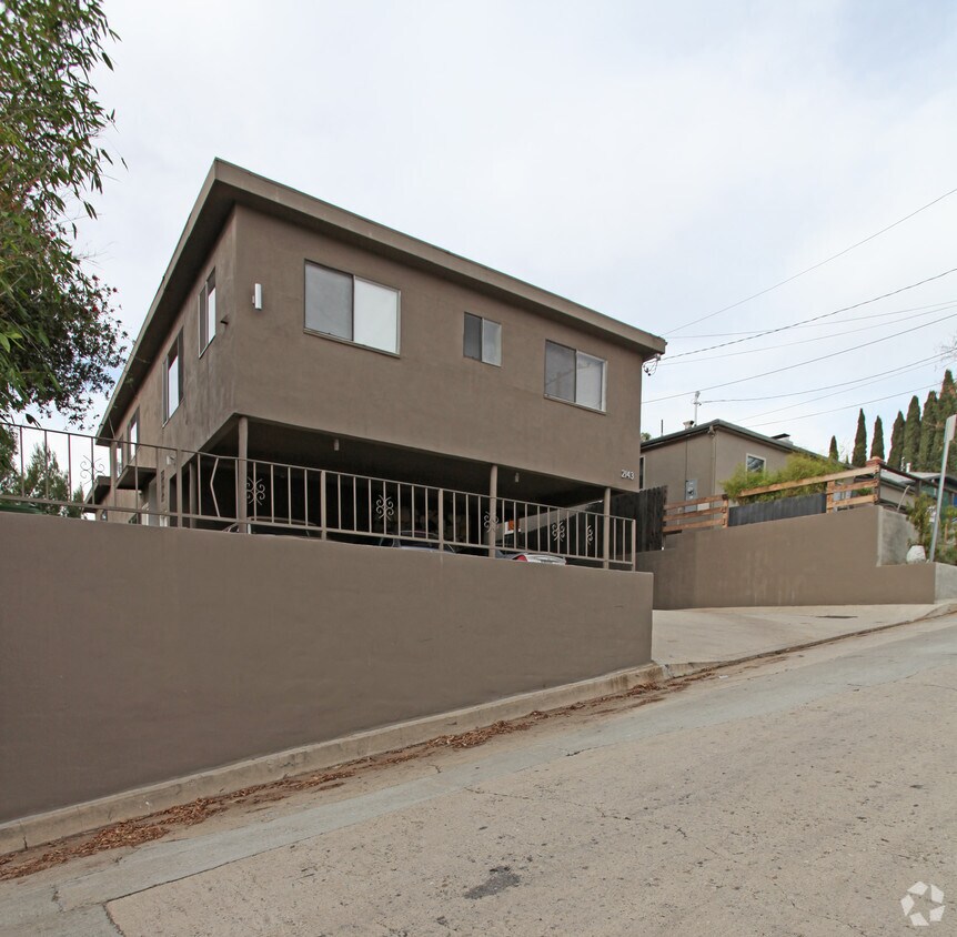 Primary Photo - 2143 Princeton Ave