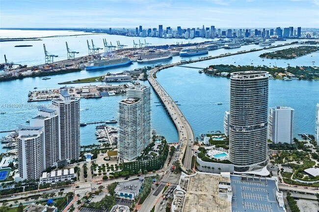 Foto del edificio - 500 Alton Rd