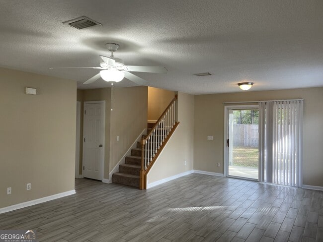 Building Photo - 109 Bayswood Dr