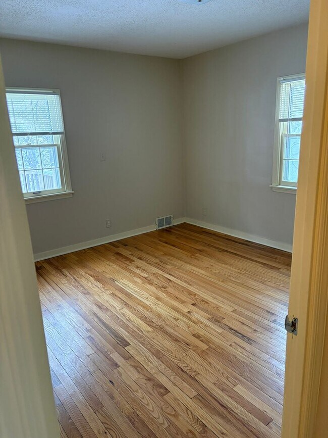 Building Photo - Minnetonka Home for Rent