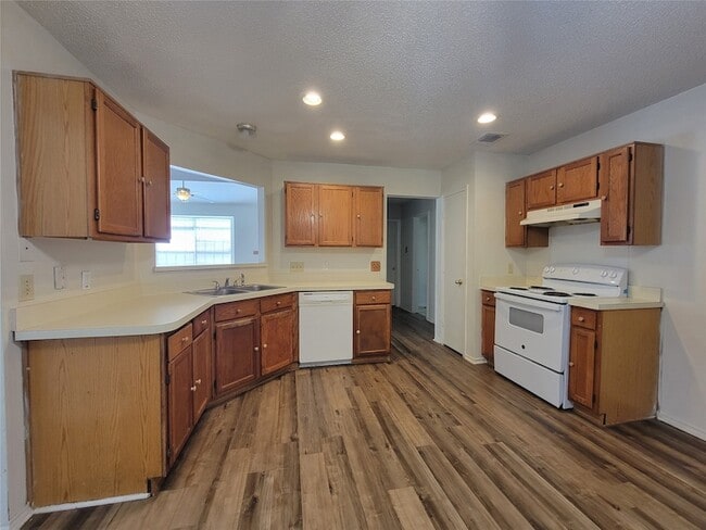 Building Photo - 7821 Estates Way