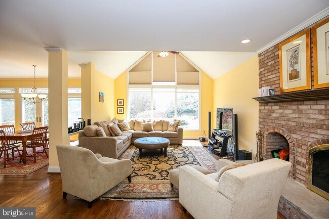 Foto del edificio - 8900 Holly Leaf Ln