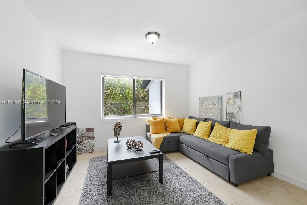 Foto principal - 36 NW 52nd St