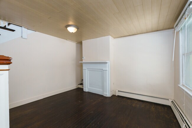 Foto del edificio - 124 Washington Rd