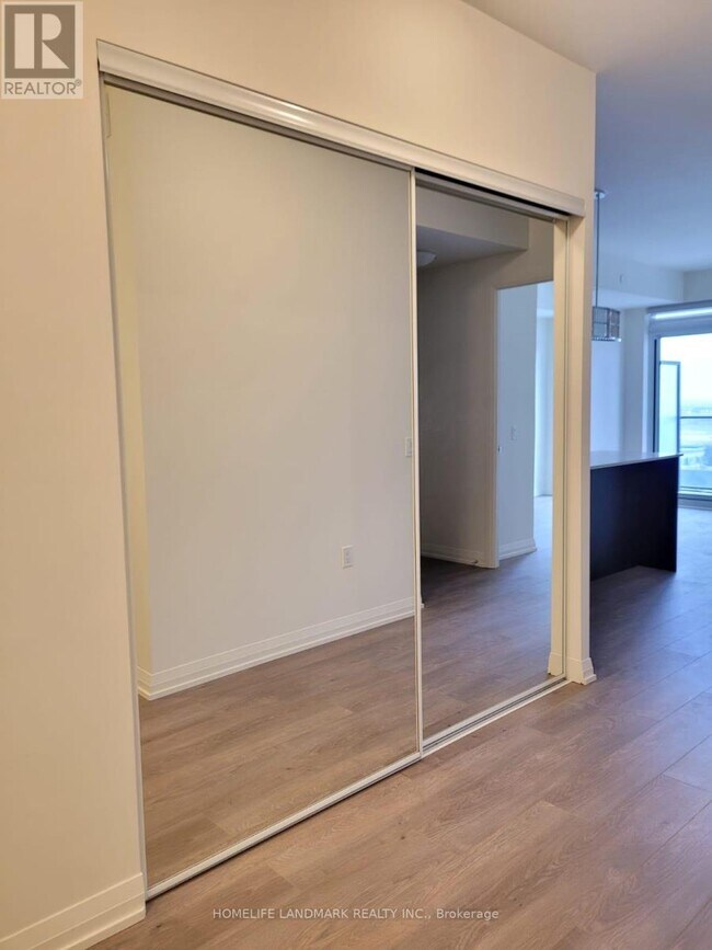 Photo du bâtiment - 9000-9000 Jane St
