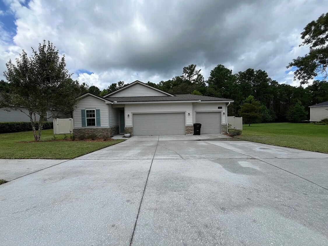 Foto principal - 3074 Paddle Creek Dr