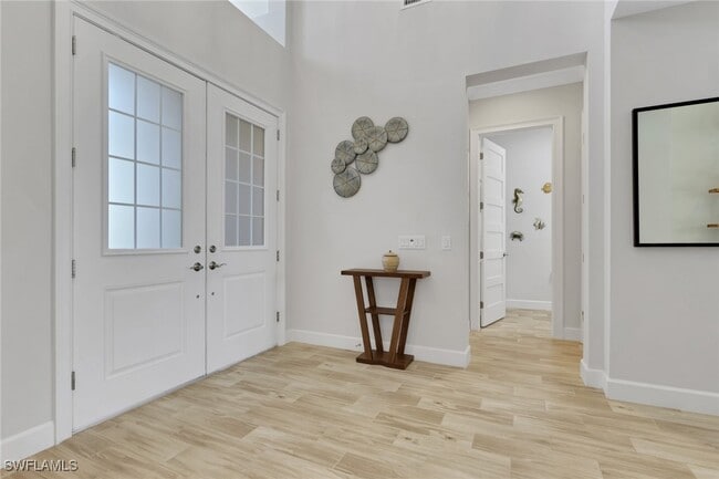 Foto del edificio - 6394 Warwick Ave