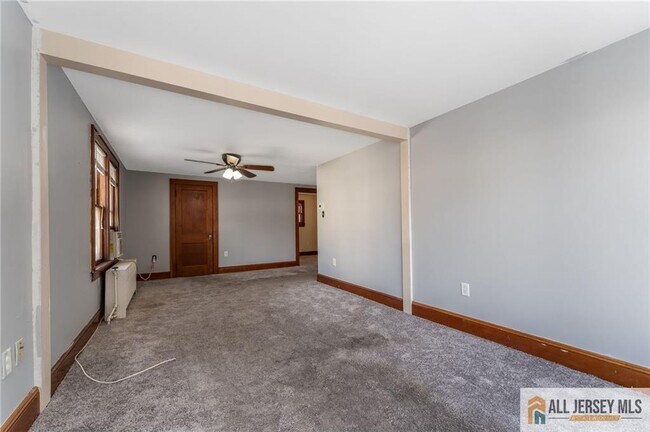 Building Photo - 39 S Lincoln Ave