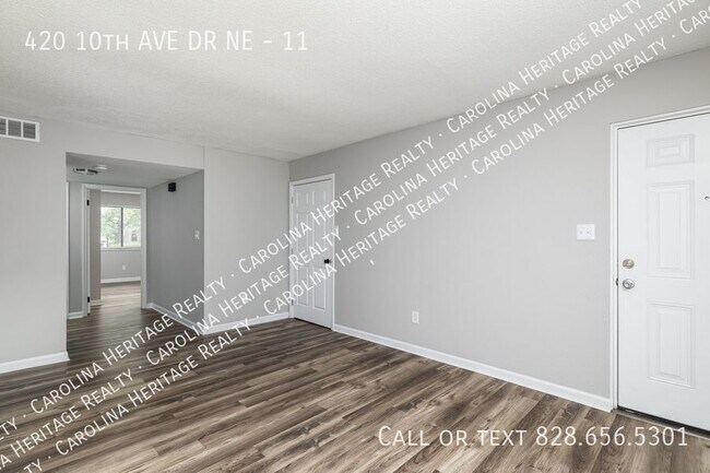 Foto del edificio - 420 10th Ave Dr NE