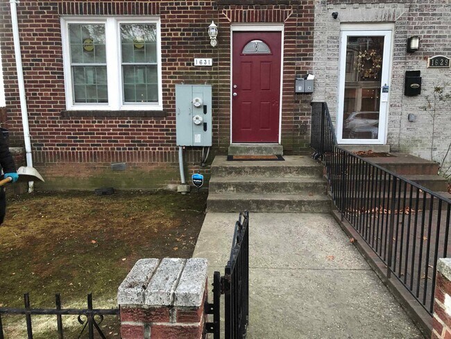 Photo - 1631 E St SE (Washington, DC) Townhome