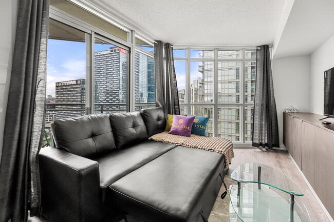 Photo du bâtiment - 480 Front St W