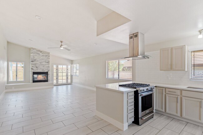 Building Photo - 3144 Floral Vista Ave