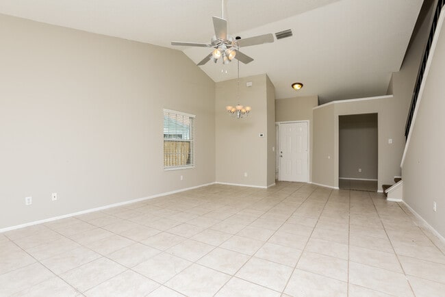 Building Photo - 1685 Torrington Cir