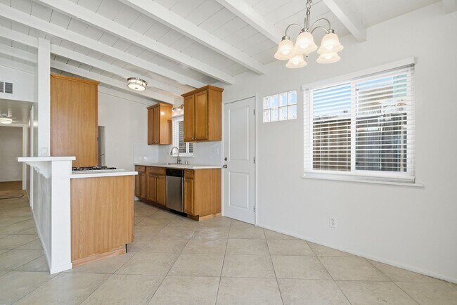 Foto del edificio - 4911-4911 River Ave