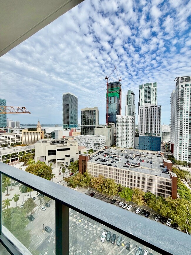 Foto del edificio - 141 NE 2nd St