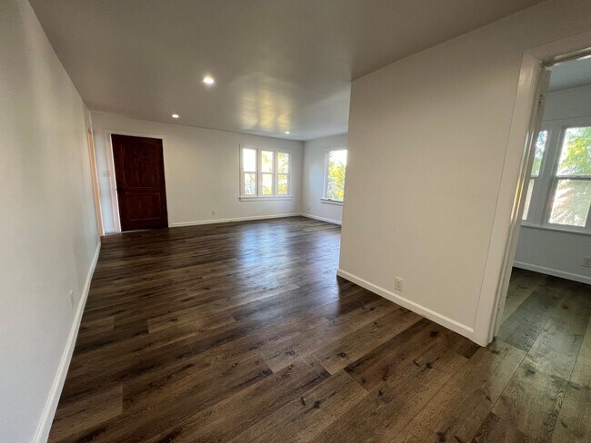 Foto del edificio - 955 Maltman Ave