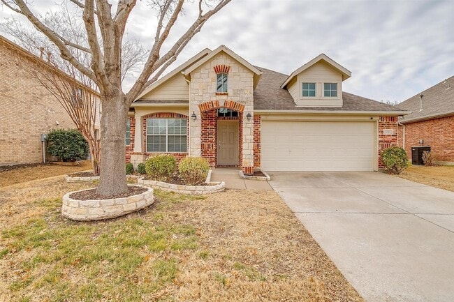 Photo - 1721 Castle Creek Dr House