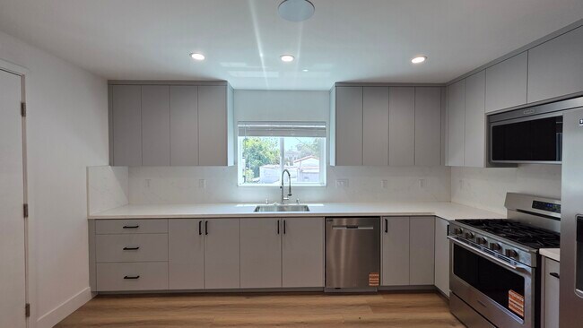 Foto del edificio - 8408 W 4th St
