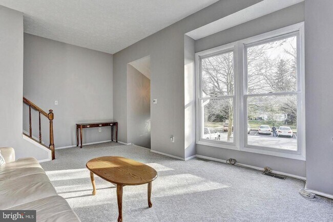 Foto del edificio - 3816 Bonnybridge Pl