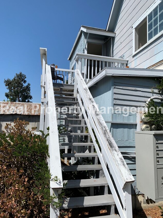 Primary Photo - 2045 Story St