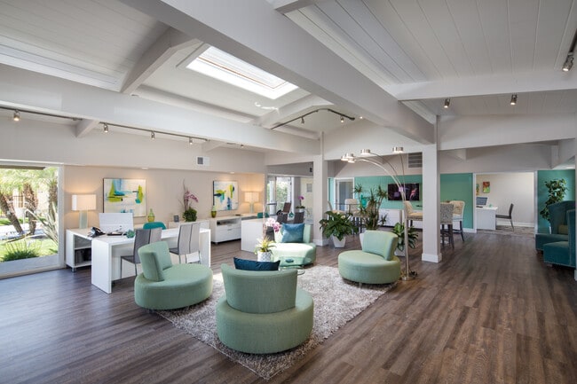 Building Photo - The Grove