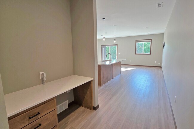 Foto del edificio - Cloverfield Townhomes