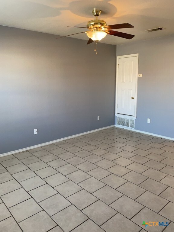 Building Photo - 3404 Barcelona Dr