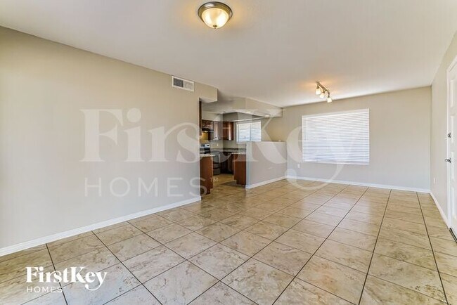 Foto del edificio - 7102 W Brown St