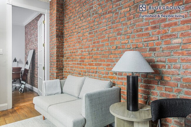 Building Photo - 20 Prince St