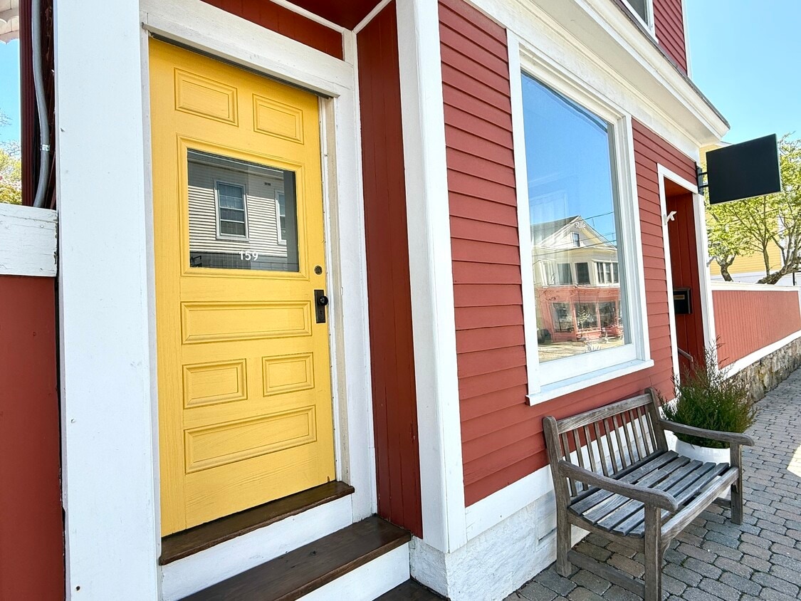 Primary Photo - 155 Water St