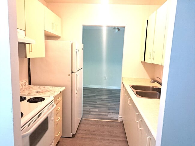 Photo du bâtiment - 130 Park Ave E