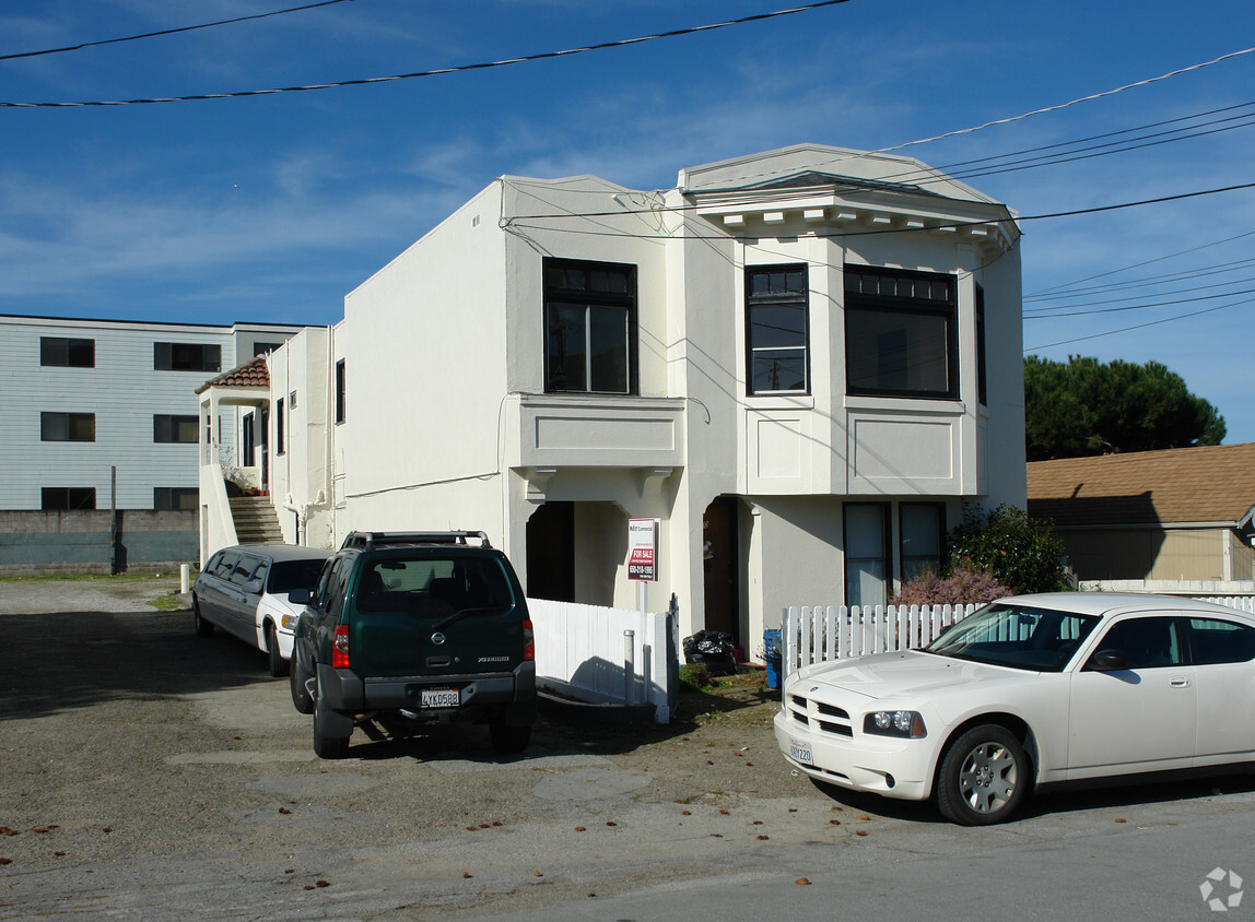 Primary Photo - 374 2nd Ave