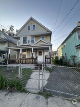 Building Photo - 1036 Maplewood Ave