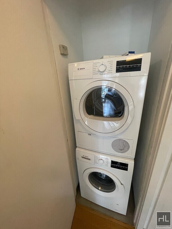 1 bedroom Greenpoint Condo Apartment for Rent in Brooklyn, NY