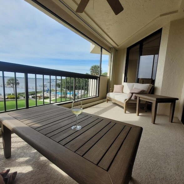 Photo - 625 NW North River Dr Apartment