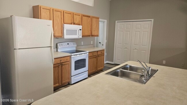 Building Photo - 249 Americana Blvd NE