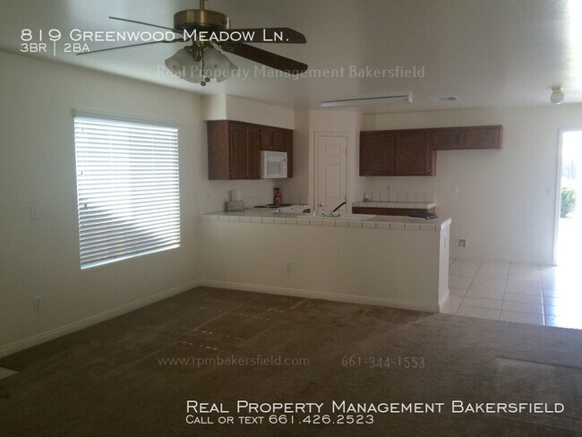 Building Photo - 819 Greenwood Meadow Lane