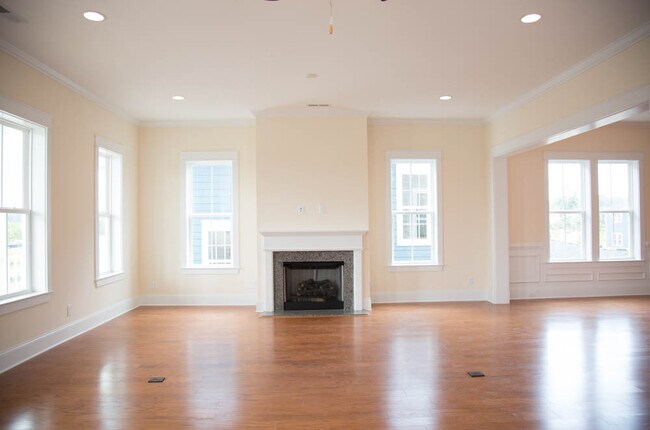 Foto del edificio - Come Home to Lowcountry Luxury! Welcome to...