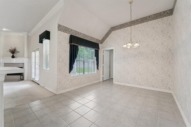 Building Photo - 11806 Regency Forest Dr