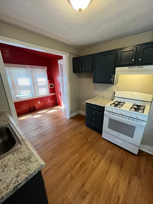 Foto del edificio - 1432 S Hancock St