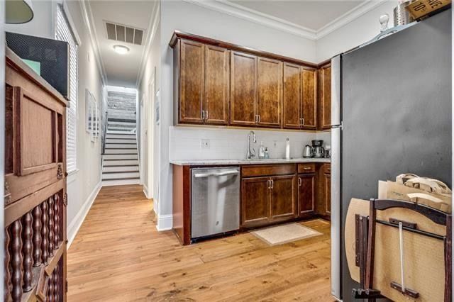 Foto del edificio - 744 Pleasant St