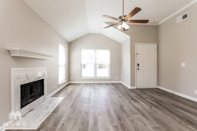 Foto del edificio - 4917 Hickory Woods E