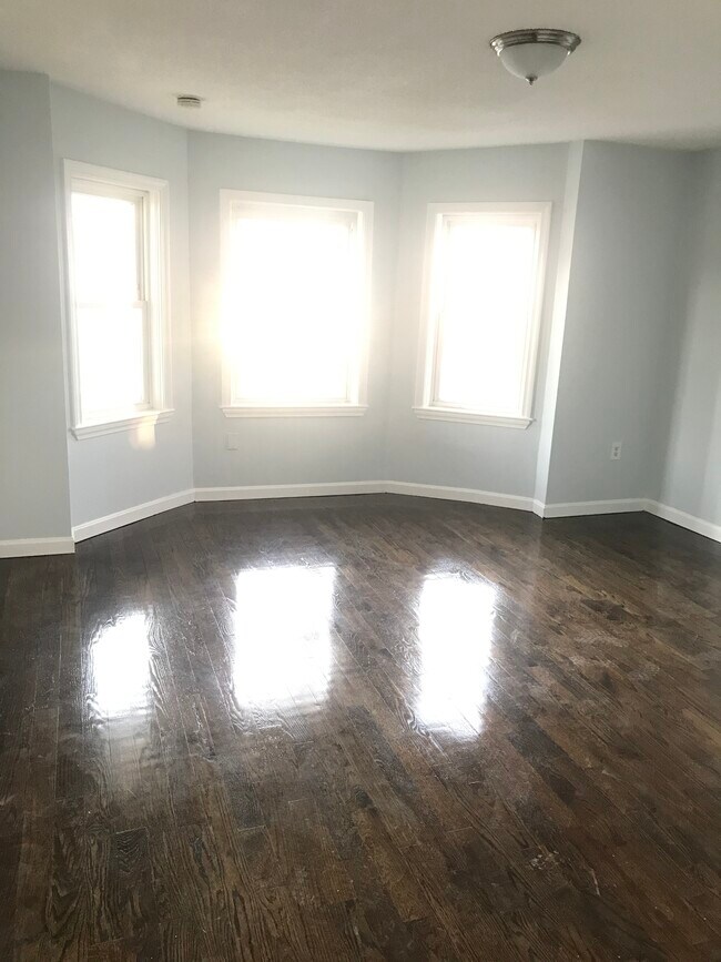 Foto del edificio - 806 Warren Ave