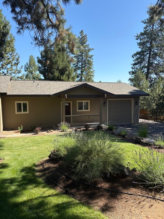 Primary Photo - 20620 Pine Vista Dr