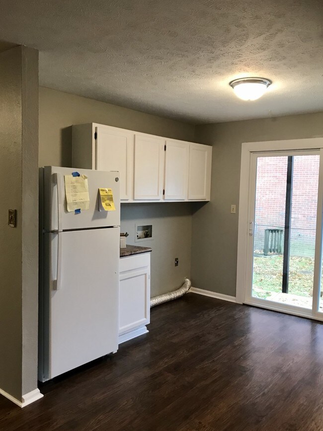 279 Tinker Hill Cove Unit B, Jackson, TN 38305 Apartment for Rent in